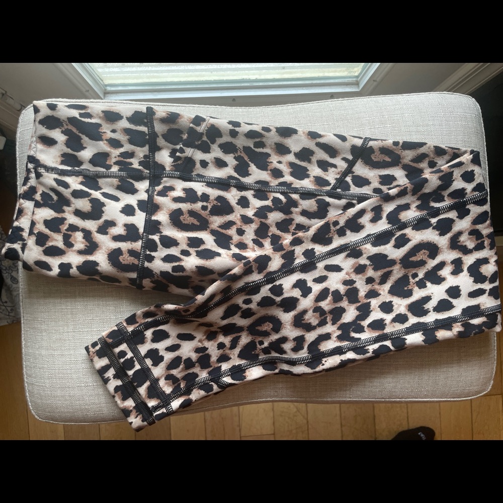 VS cheetah print M